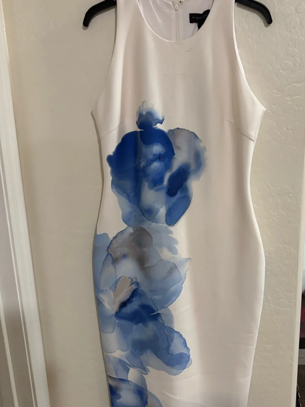 Donna Karan  White Sheath Dress with Blue Watercolor Print size 8 - Picture 3 of 6